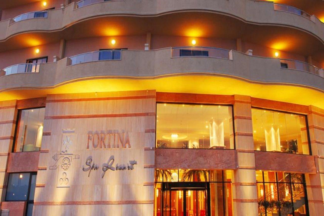 Fortina Spa Resort Слима Екстериор снимка The hotel's entrance